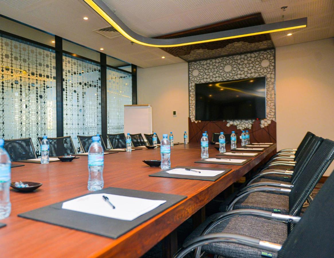 Crowne Plaza - By Ihg Hotel