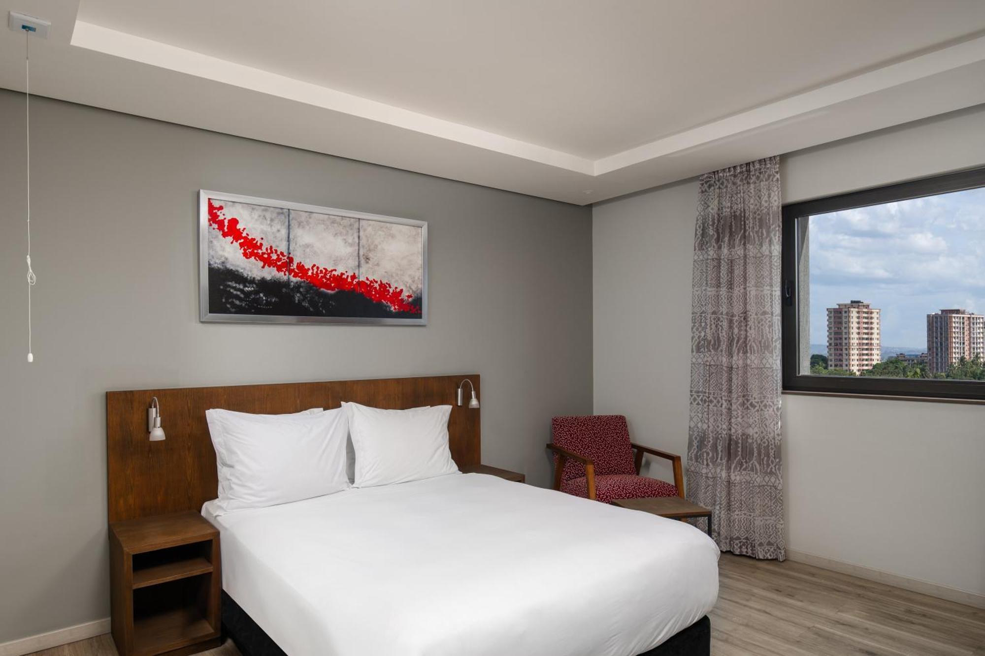 Crowne Plaza - By Ihg Hotel