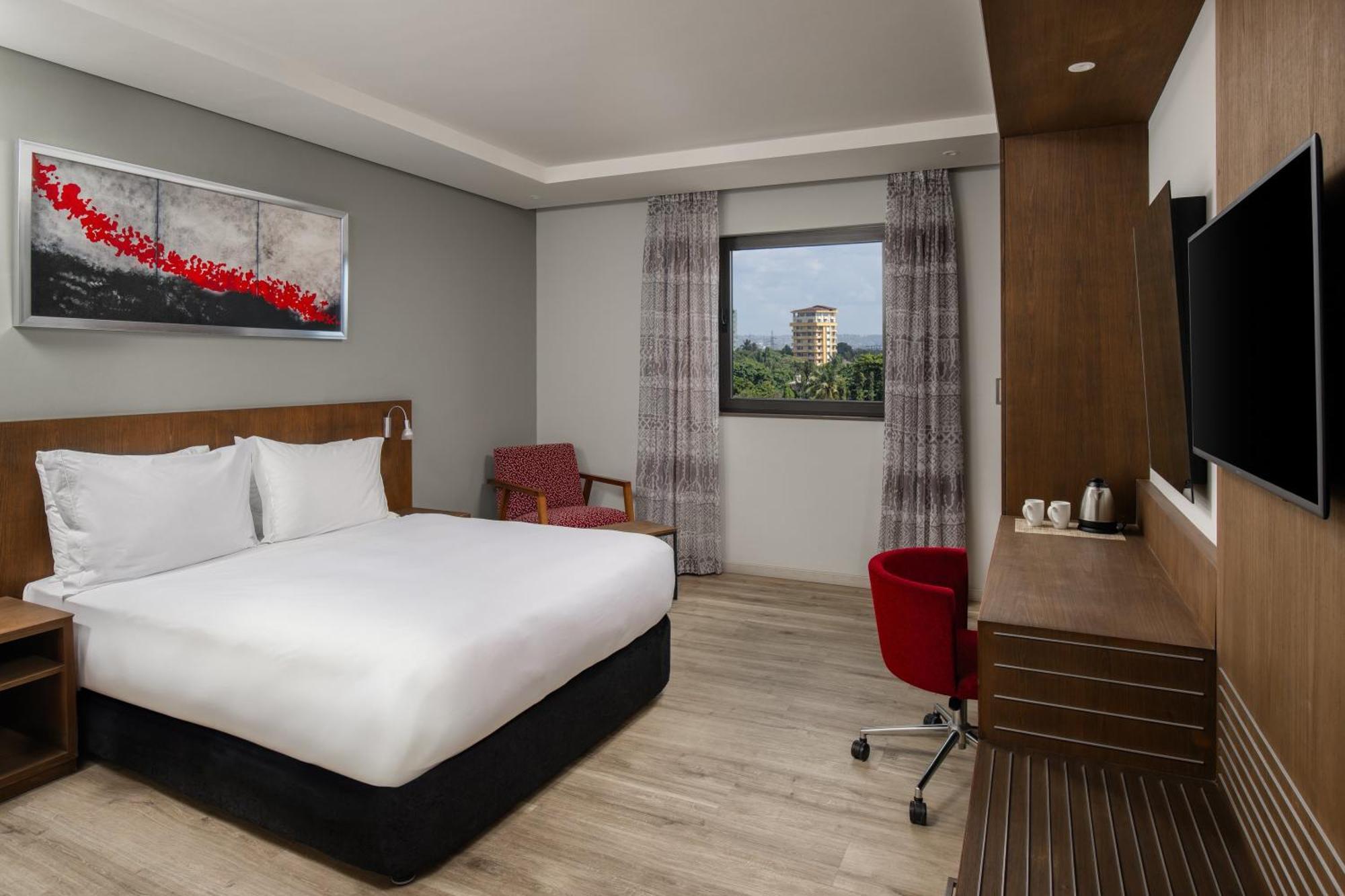 Hotel Crowne Plaza - By Ihg 4*