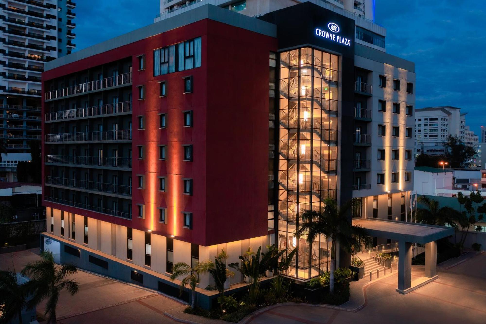 Crowne Plaza - By Ihg Hotel