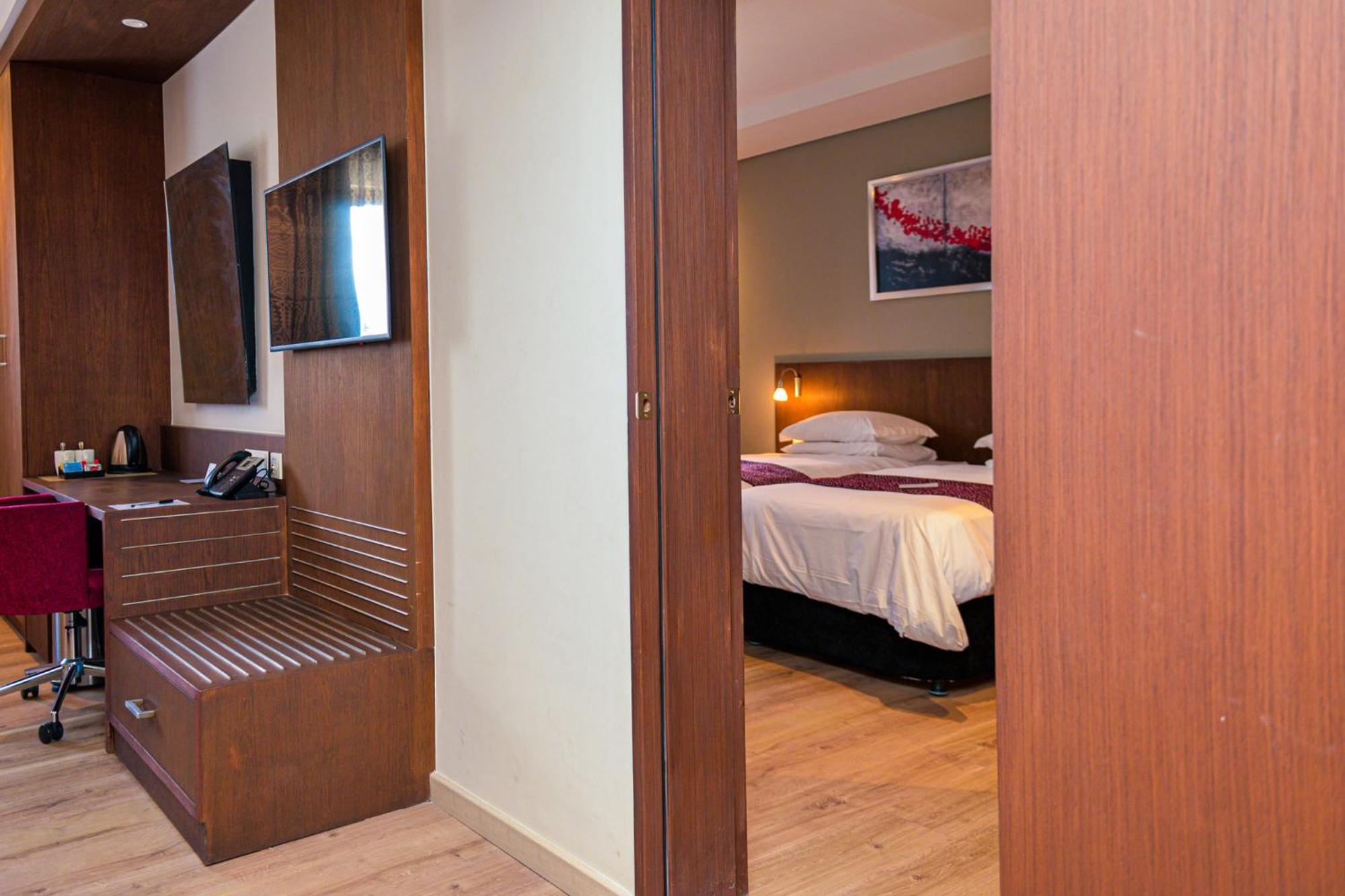 Crowne Plaza - By Ihg Dar es Salaam
