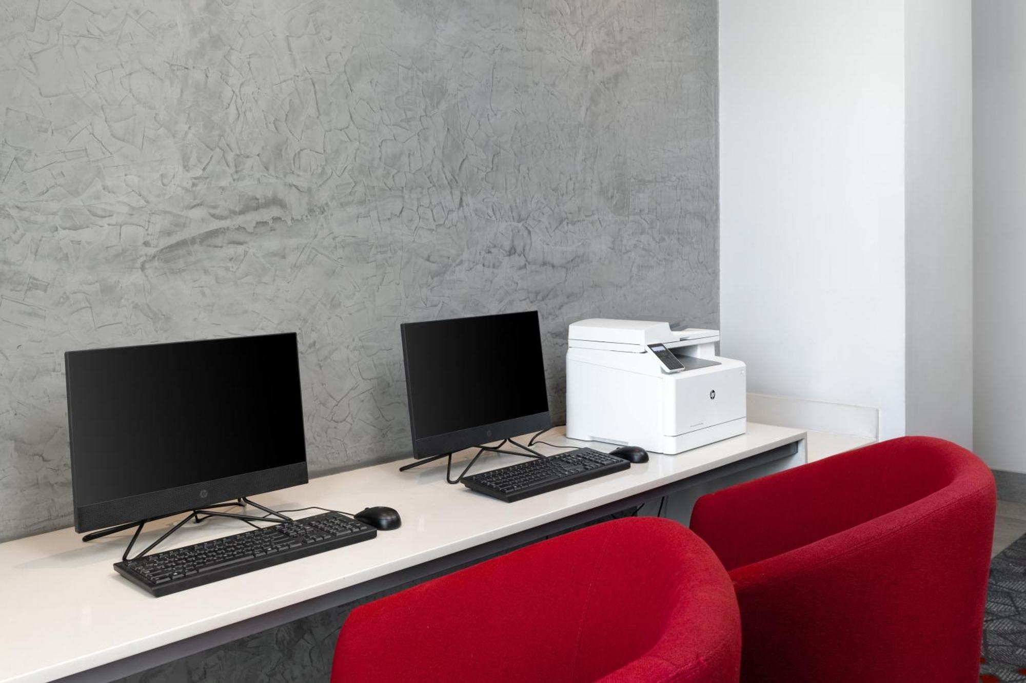 Crowne Plaza - By Ihg Отель